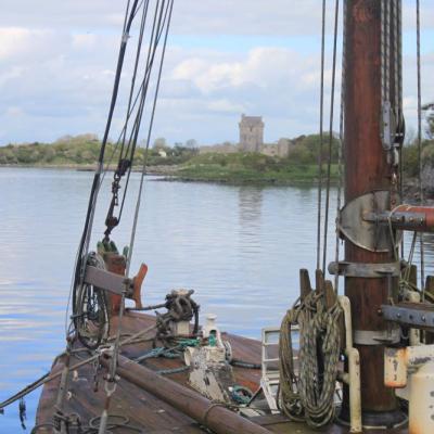 C.J.C Irlande 2019 030 Dungaire Castle vu du port de KINVARA